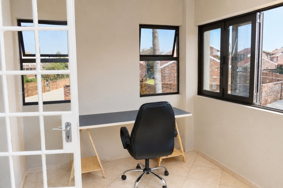 3 Bedroom Property for Sale in Flamwood North West